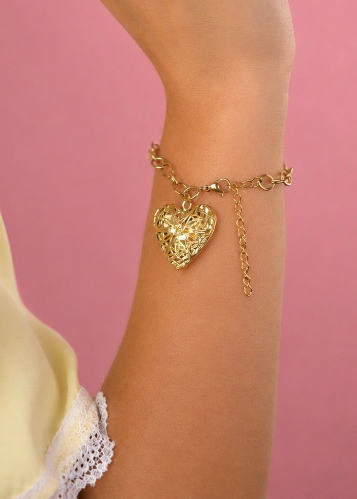 Pulsera Relicario Corazón Dorado