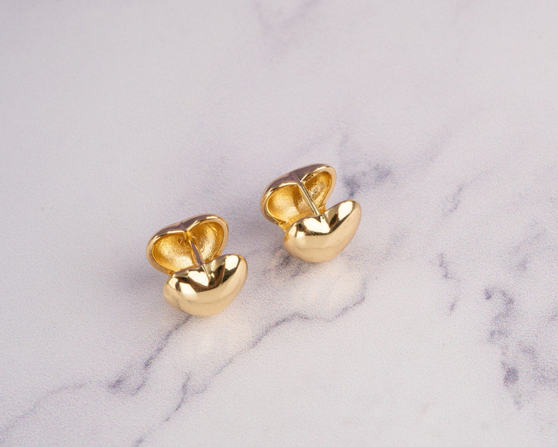 Aretes Corazones Lisos Dorados Ref: B606