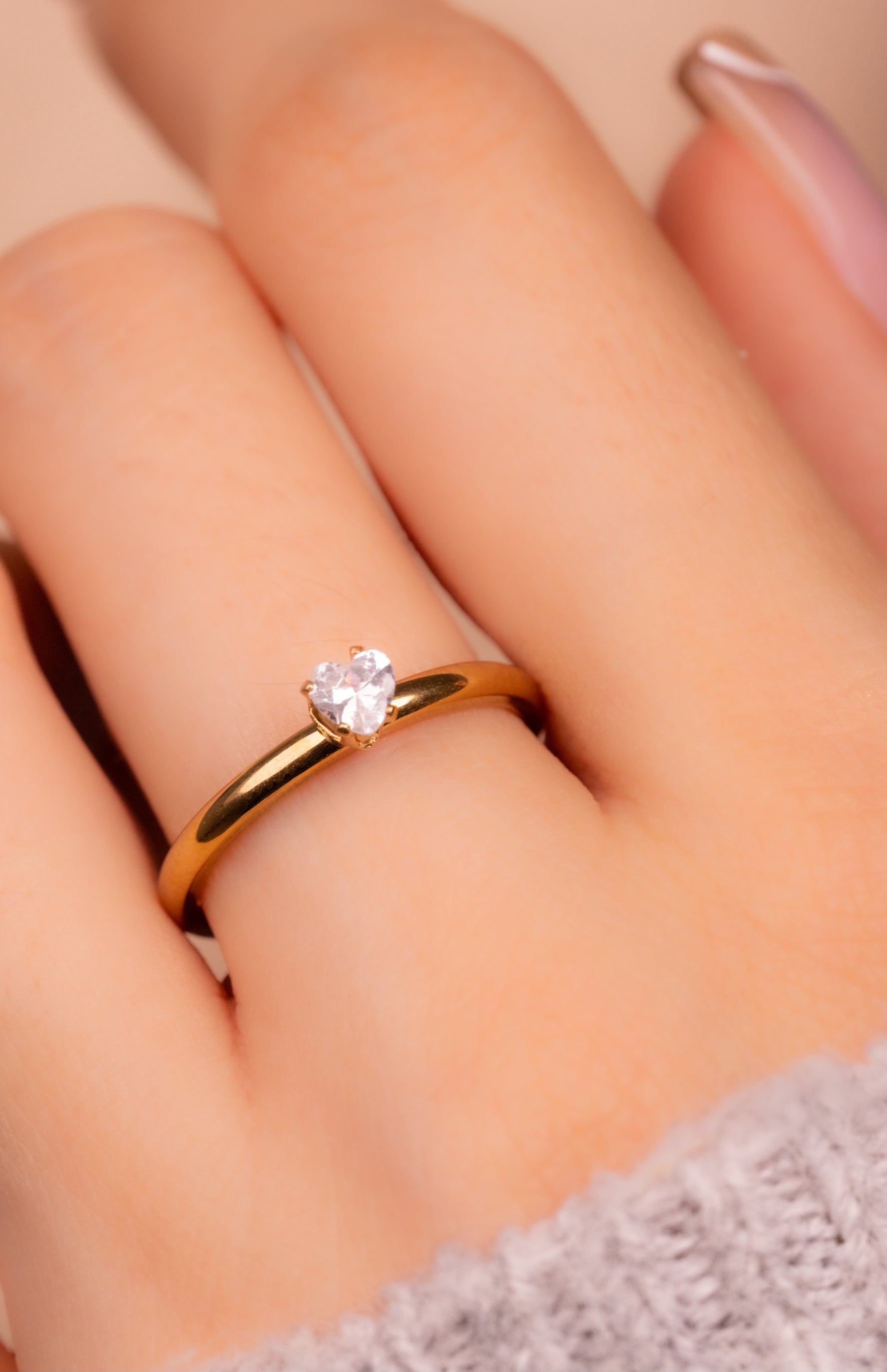 Anillo Corazón Mini Circón Dorado Ref:A1880