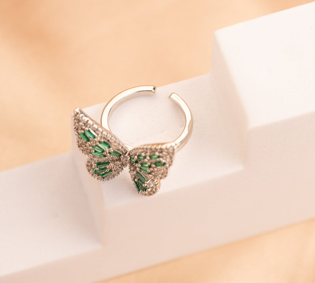 Anillo Mariposa Circones Verdes Plateado Ref: A1640