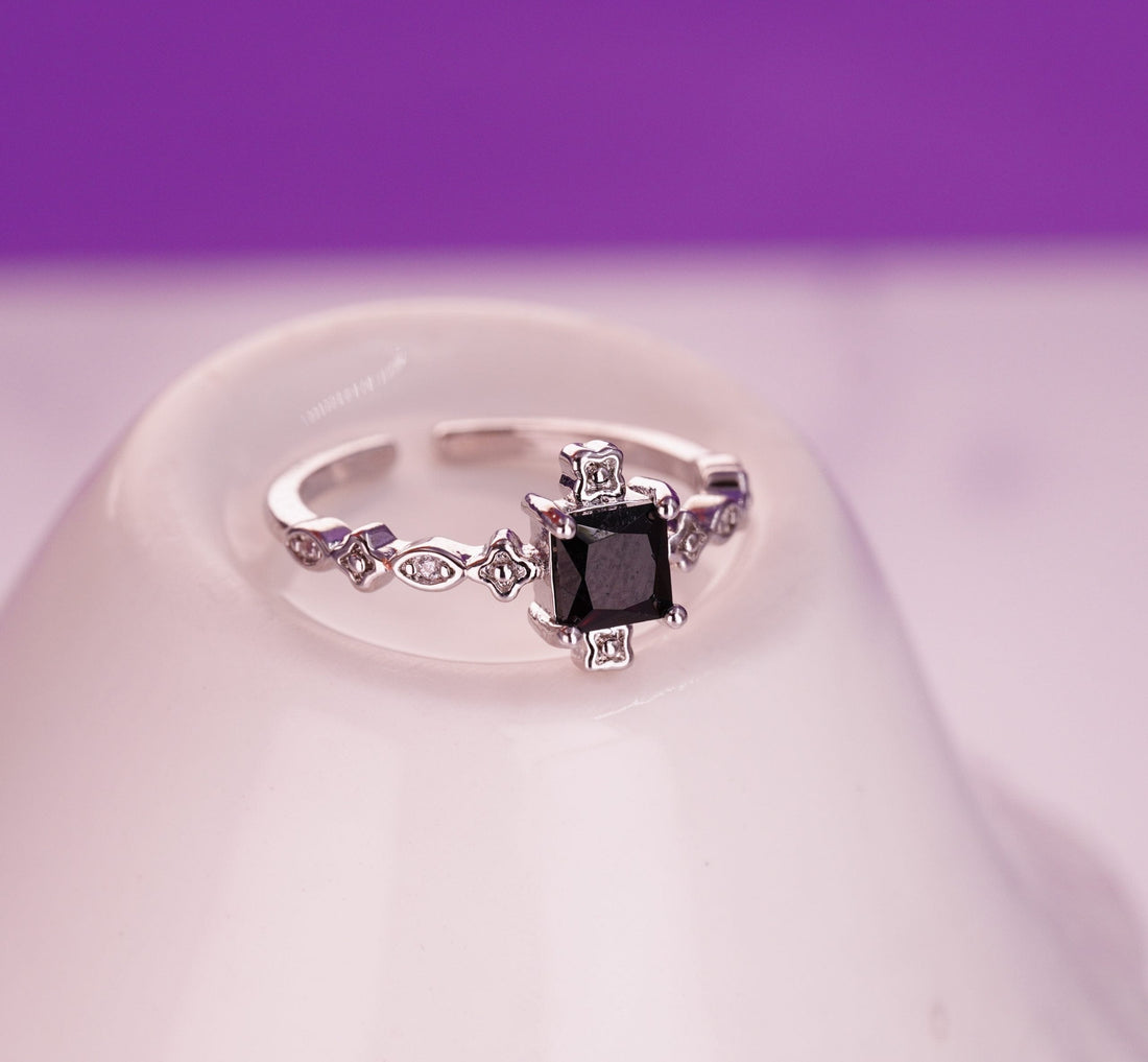 Anillo Griselda Plateado Ref: A281
