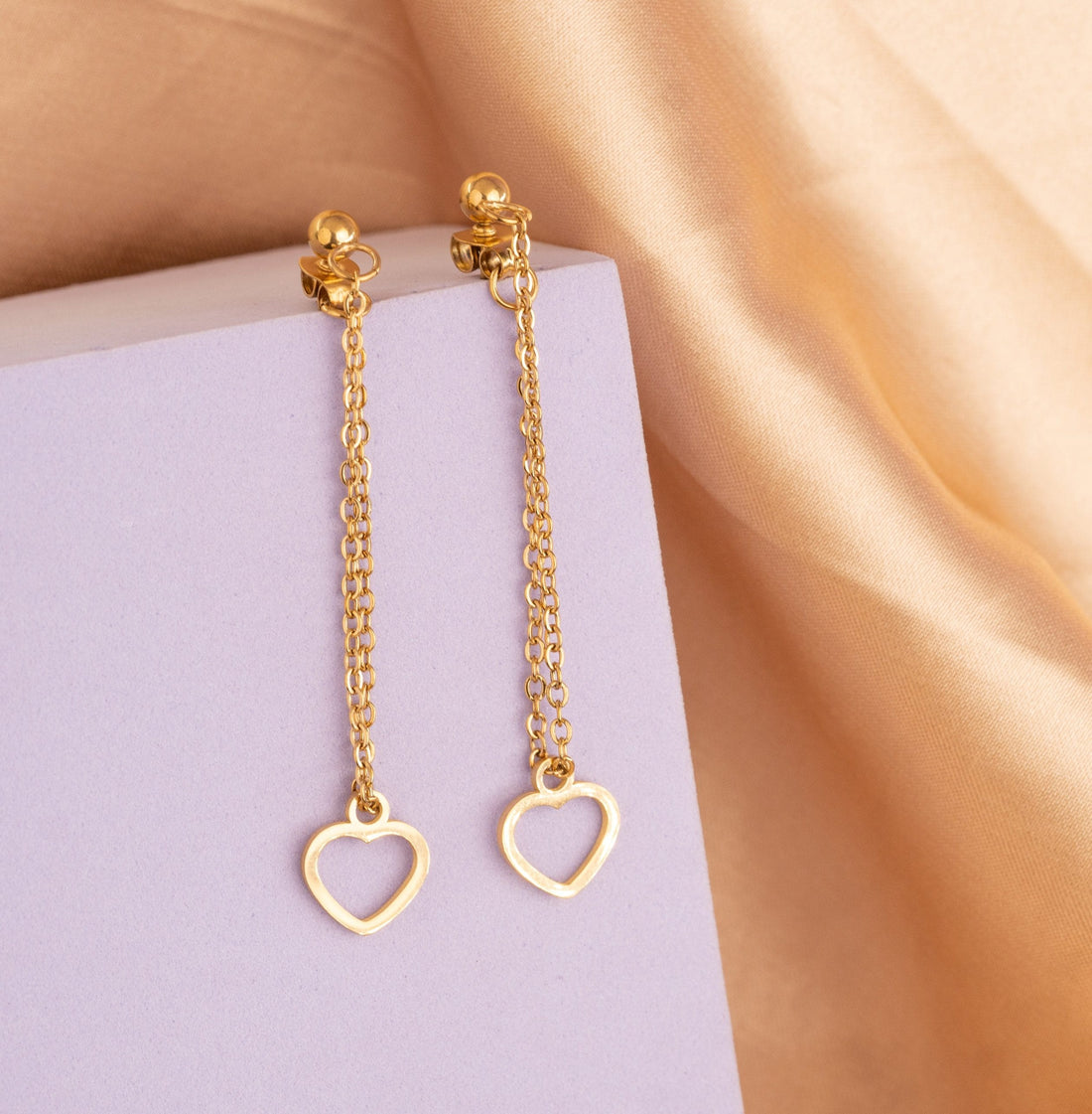 Aretes Corazones Cadenas Dorados Ref: B1944