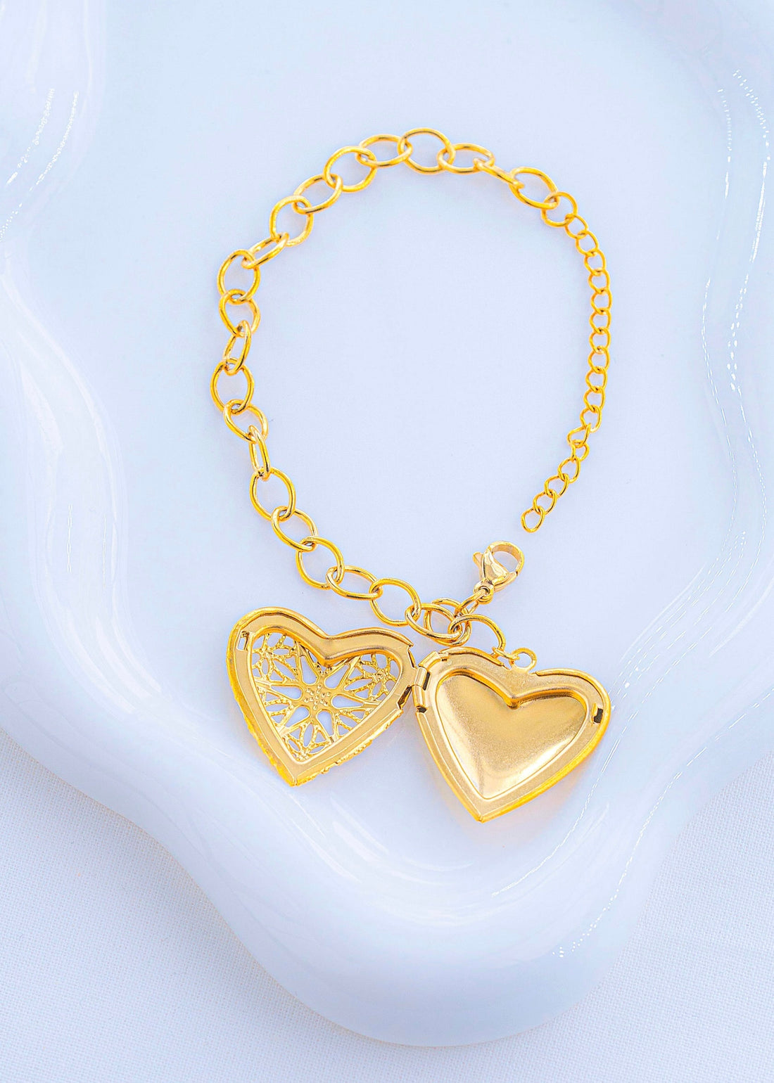 Pulsera Relicario Corazón Dorado