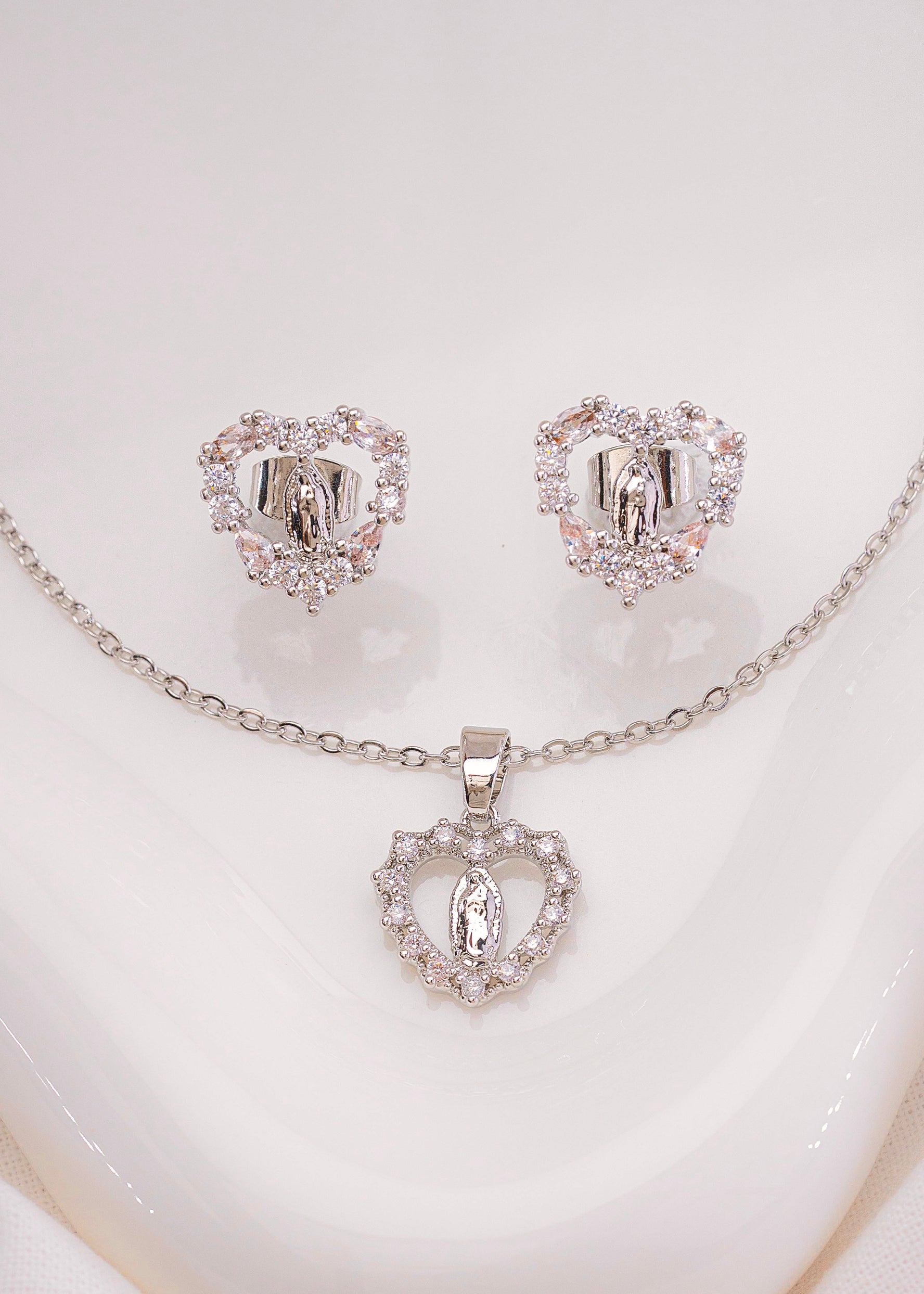 Set Cadena + Aretes Virgen Plateado
