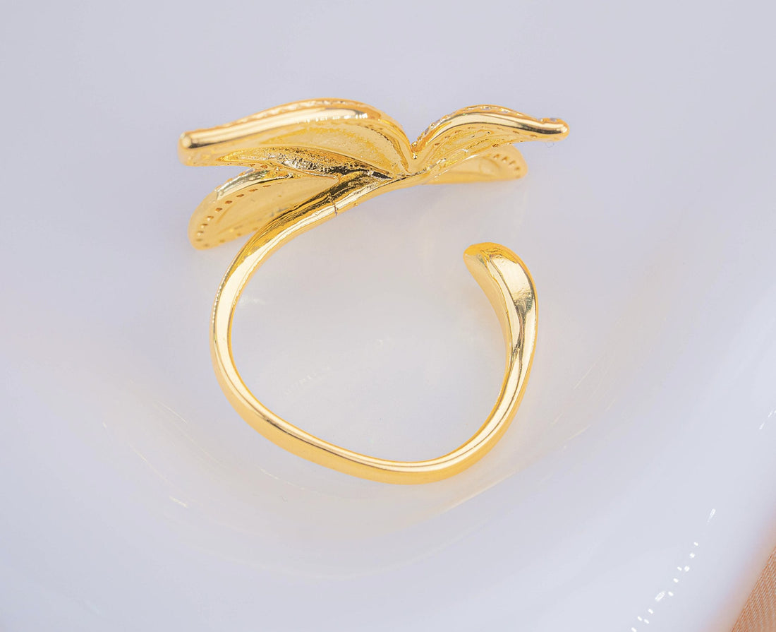 Anillo Dalia Dorado Ref:A1822