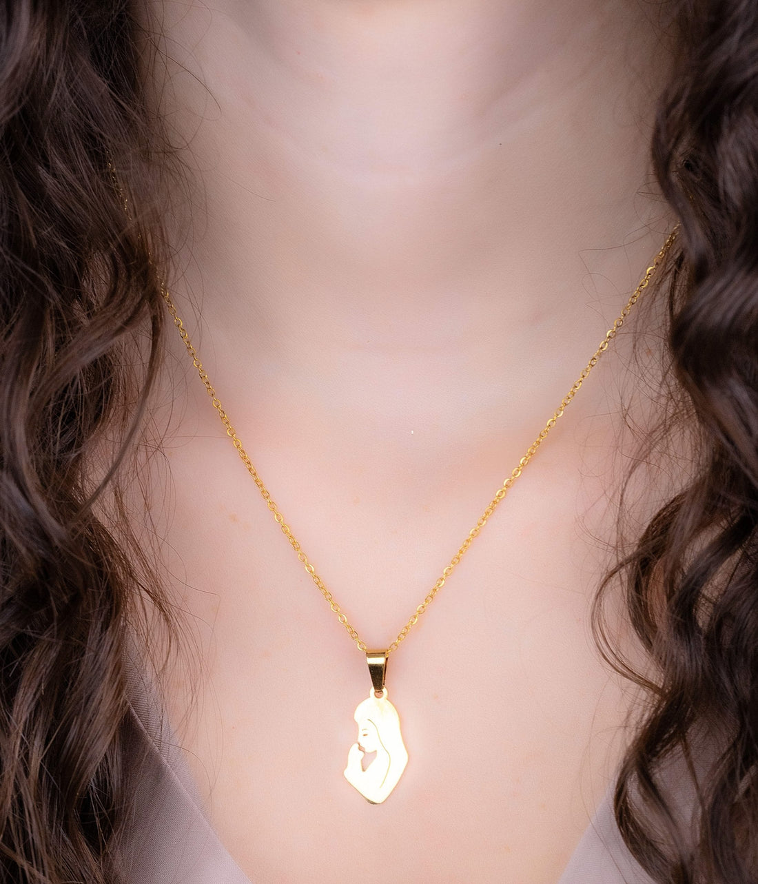 Cadenita Virgen Dorada Ref: C925