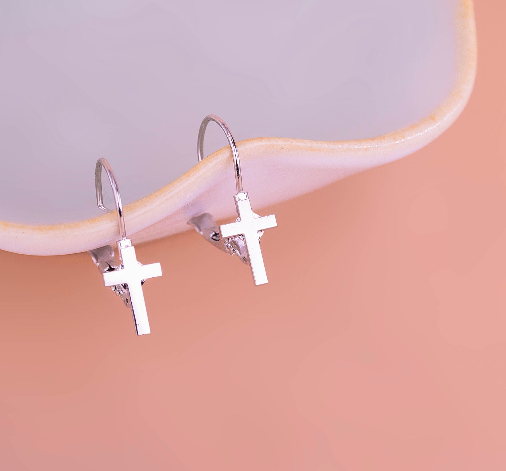 Aretes Cruces Gancho Plateados Ref:B370