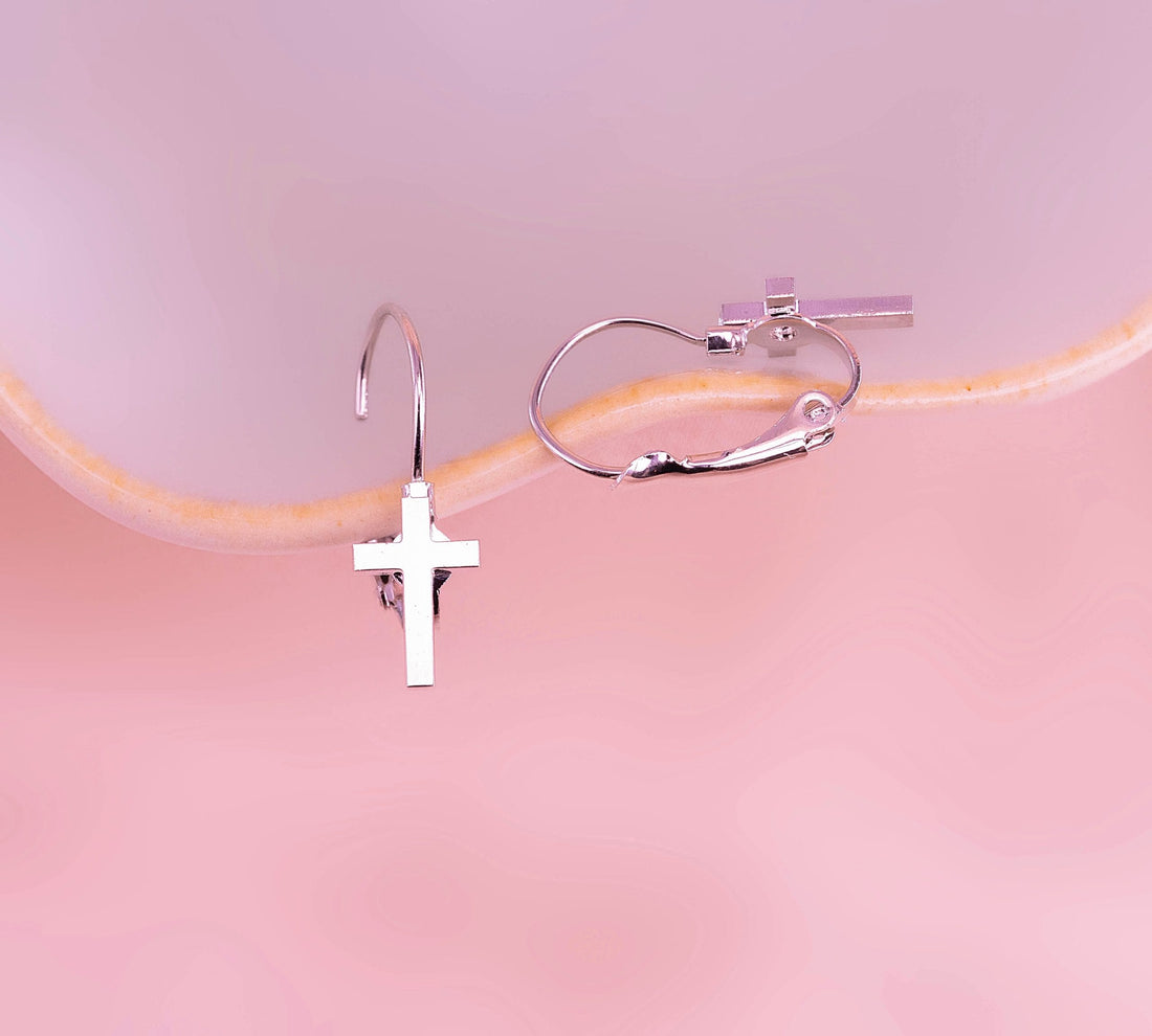 Aretes Cruces Gancho Plateados Ref:B370