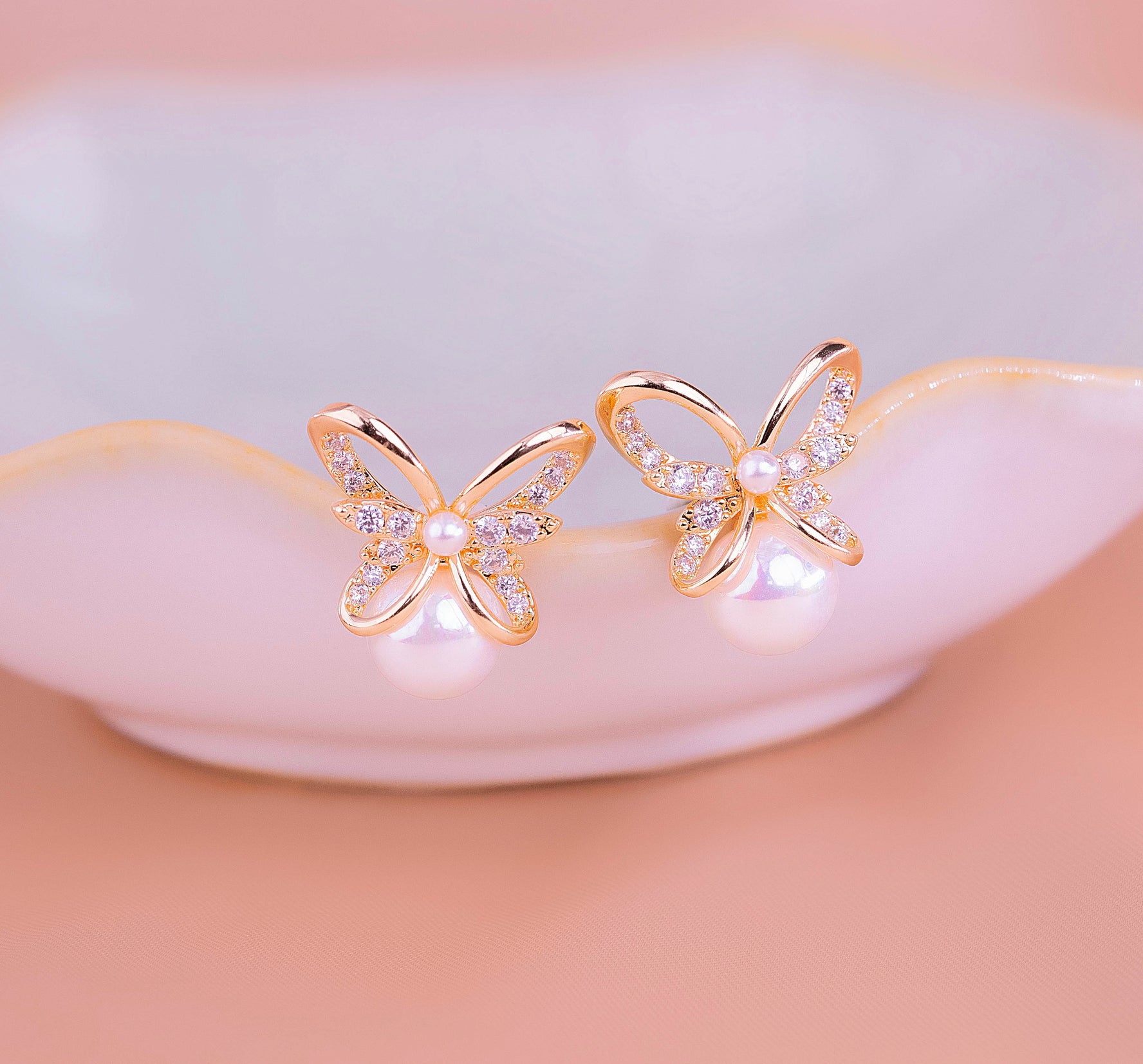 Aretes Mariposas Perlas Ref:B567