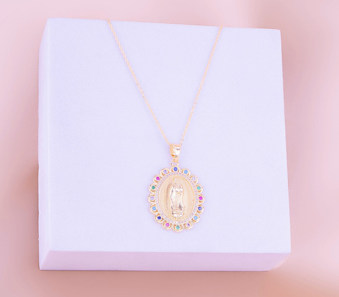 Cadena Virgen Circones Colores Ref:C126