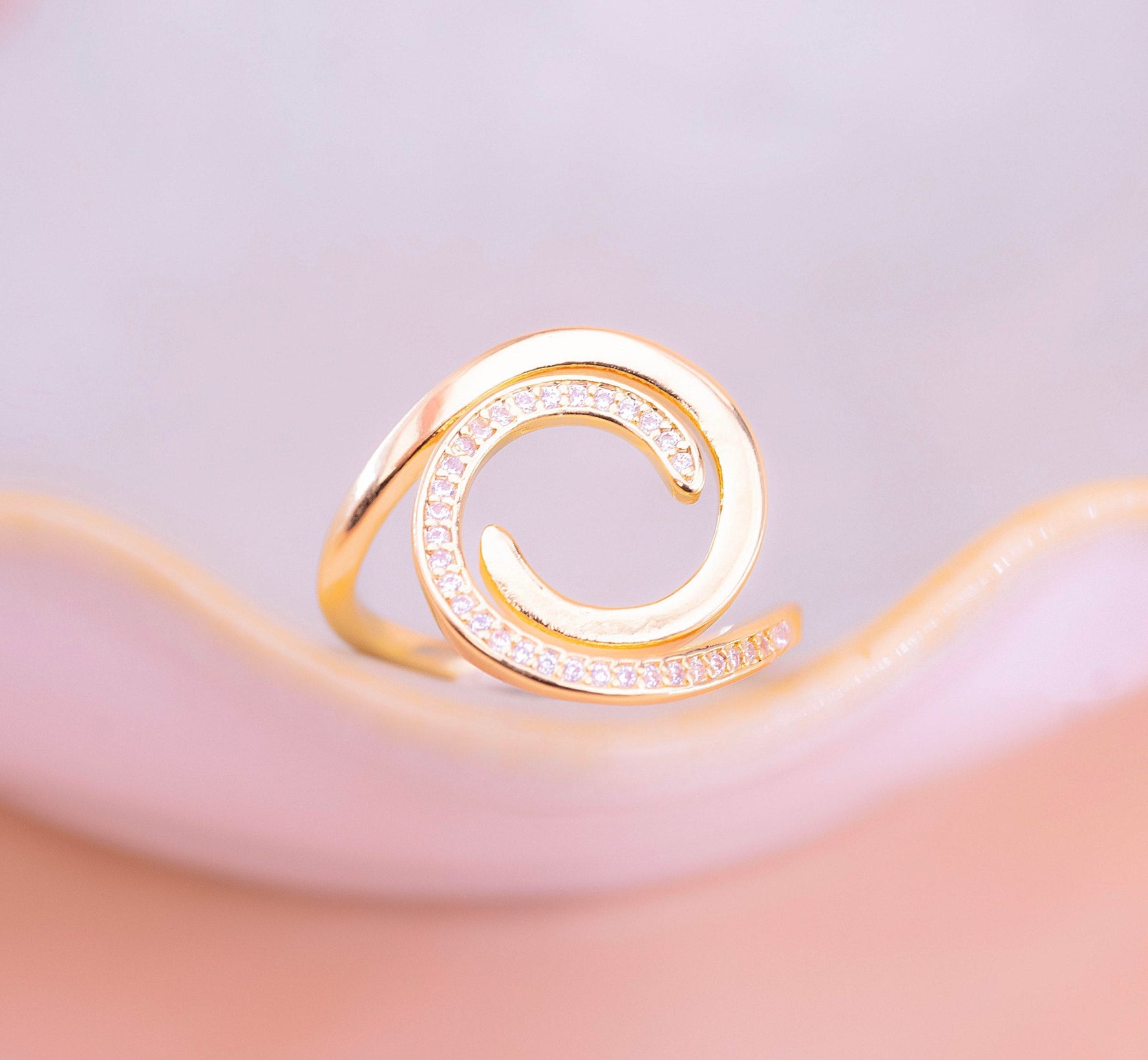 Anillo Athena Dorado Talla 8 Ref:A703