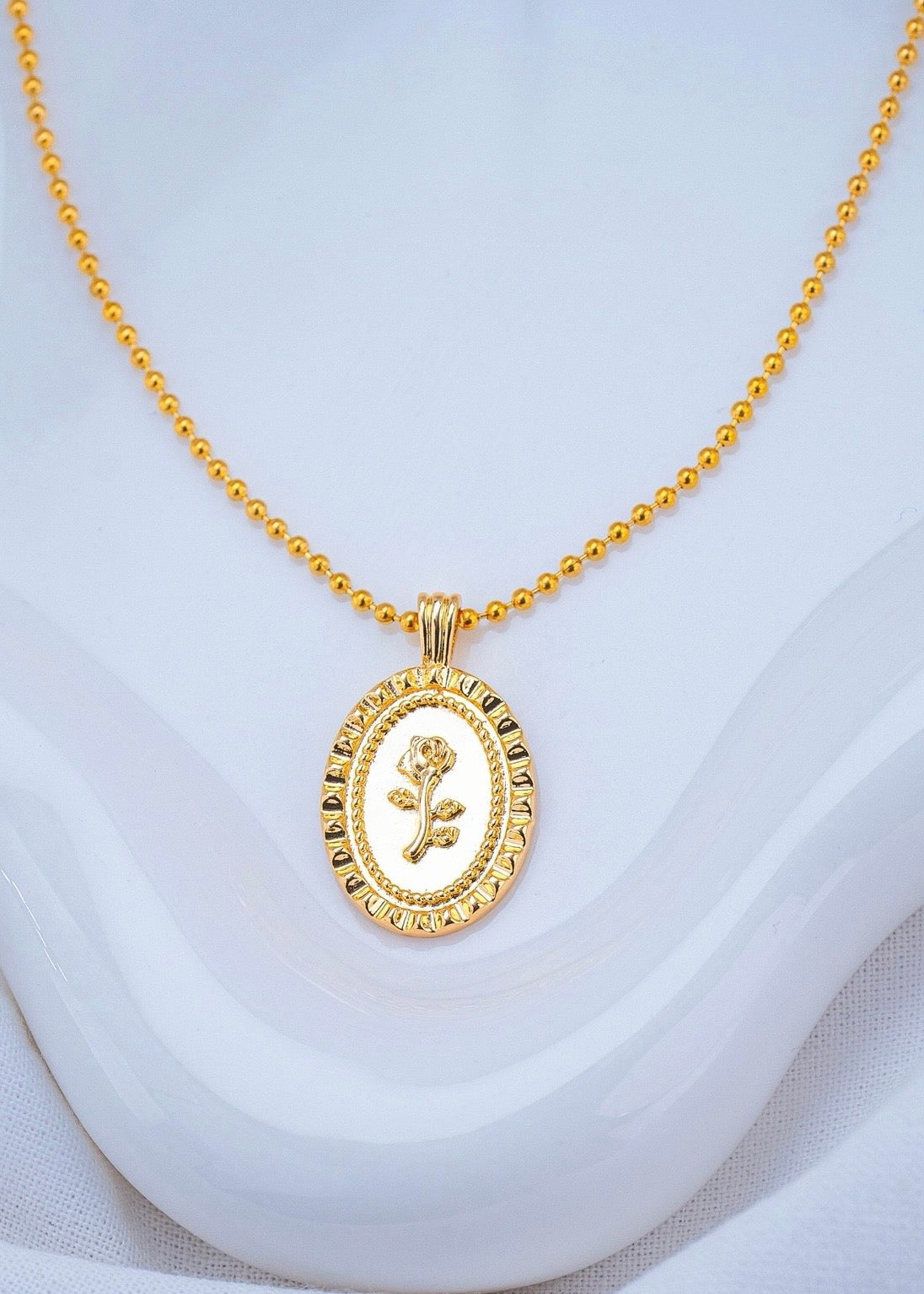 Cadena Rosa Vintage