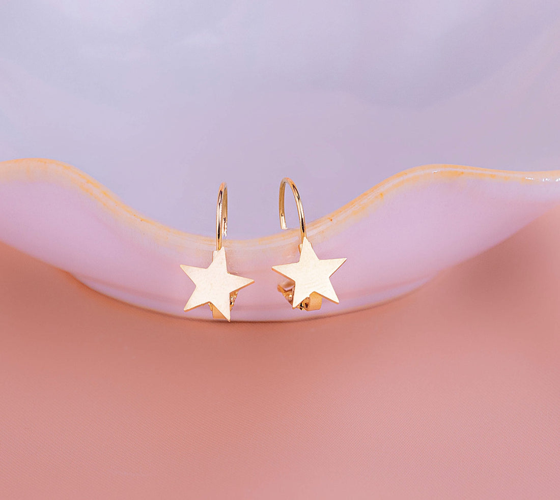 Aretes Estrellas Gancho Dorados Ref: B1106