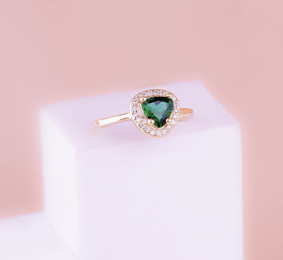 Anillo Esmeralda Dorado Ref:A367