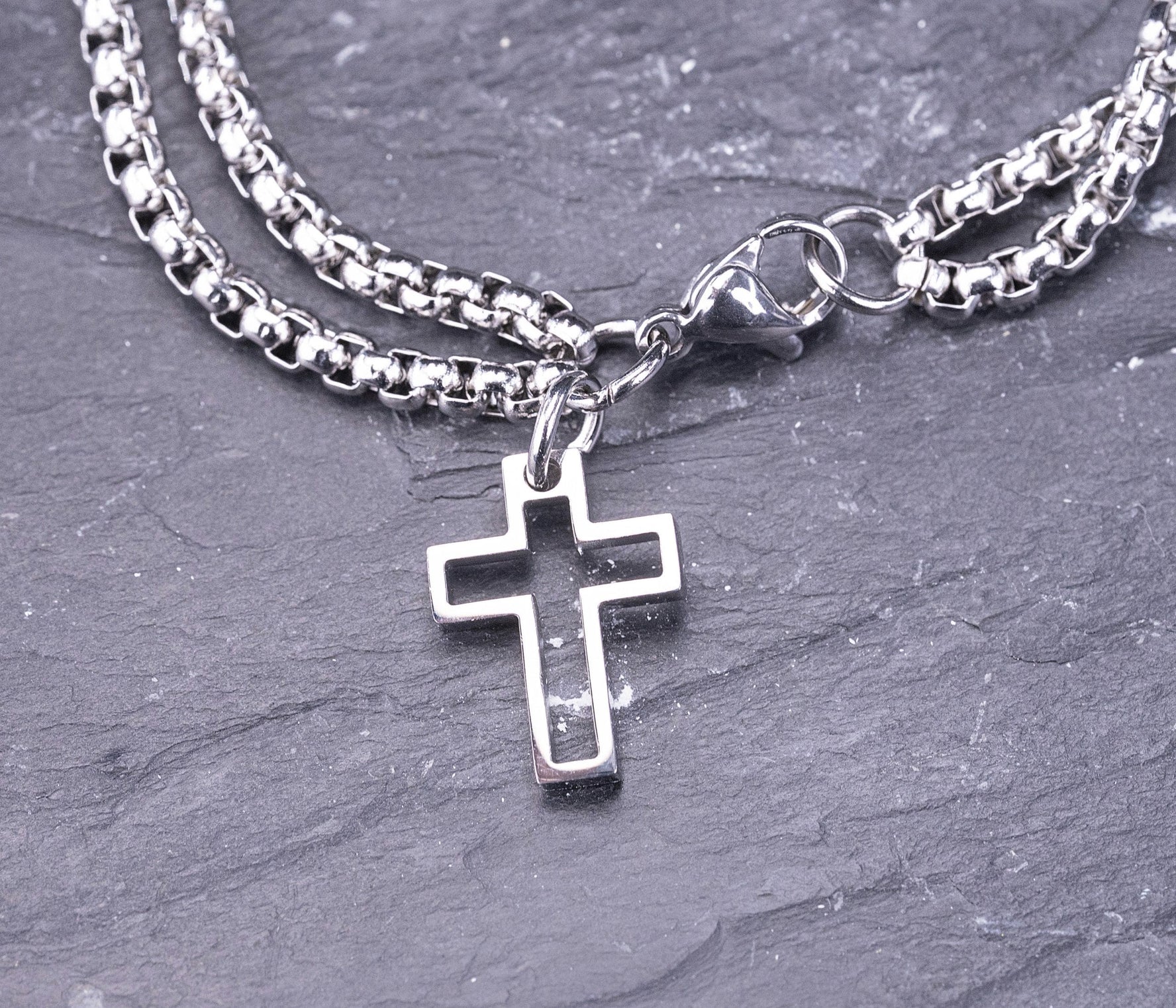 Pulsera Hombre Cruz Plateada Ref: F451