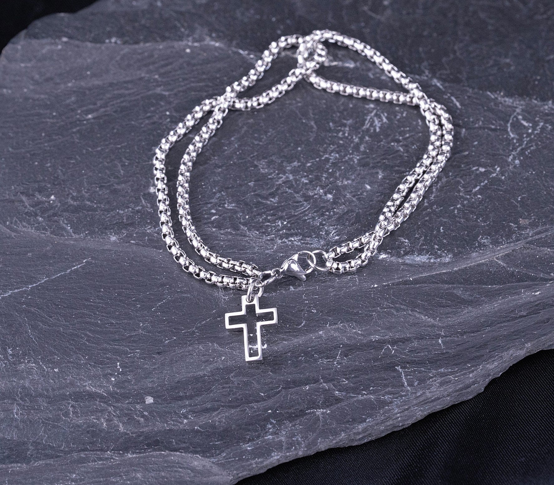 Pulsera Hombre Cruz Plateada Ref: F451