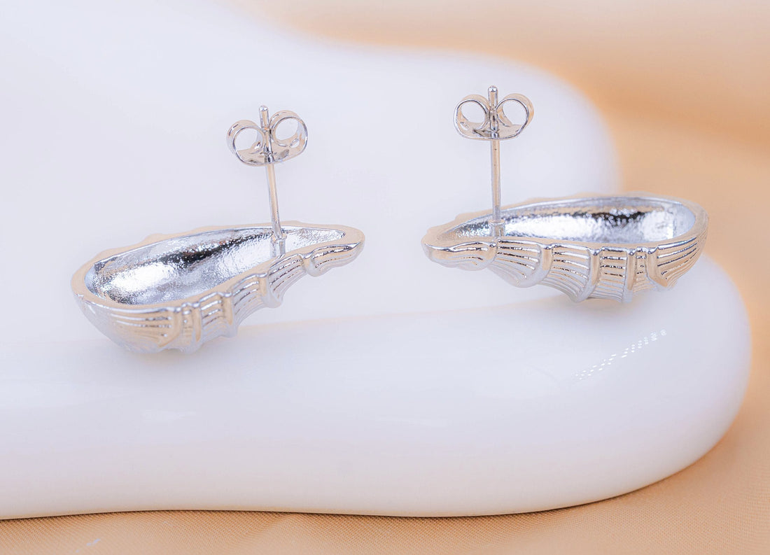 Aretes Concha Plateados Ref: B3142