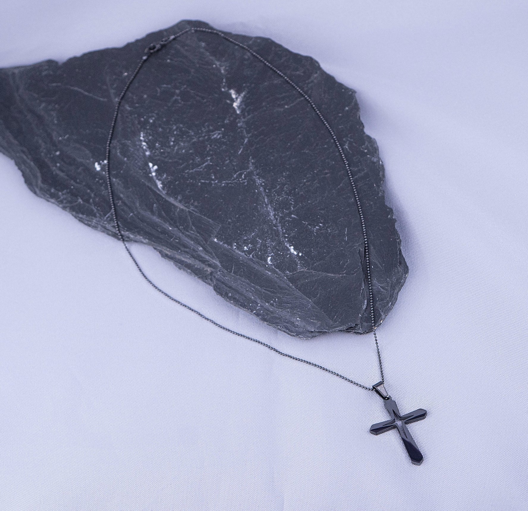 Cadena Hombre Cruz Negra Ref: F310