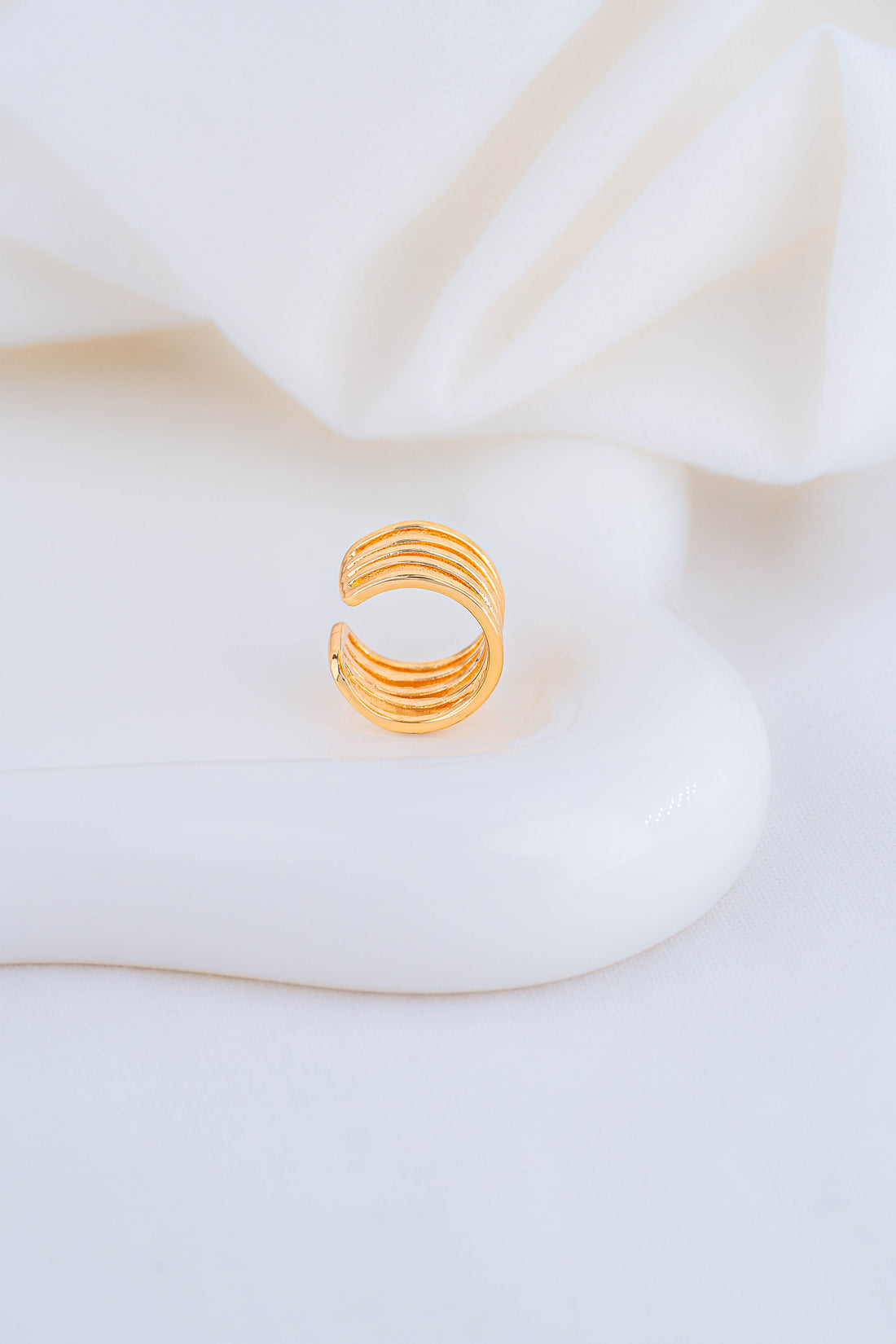 Ear Cuff Nara Dorado Ref: E1464