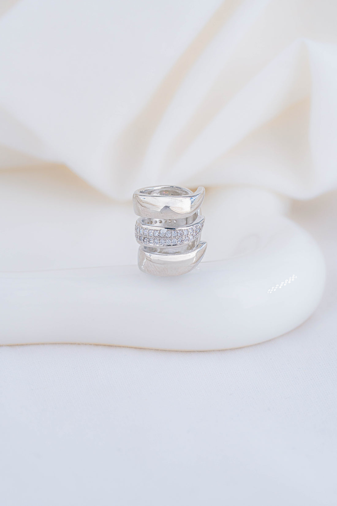 Ear Cuff Clea Plateado Ref: E1444