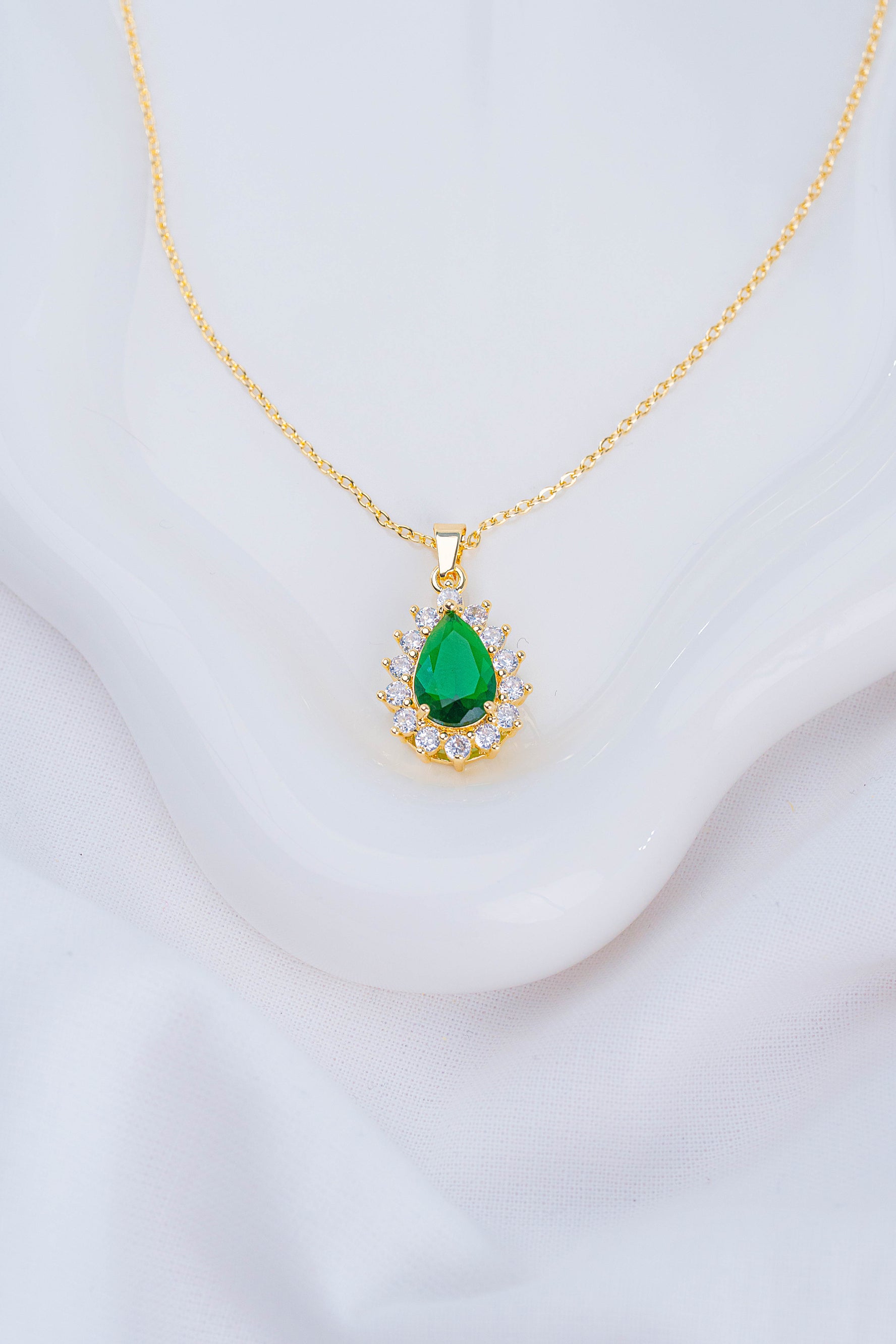 Cadena Gota Esmeralda Ref: C1163