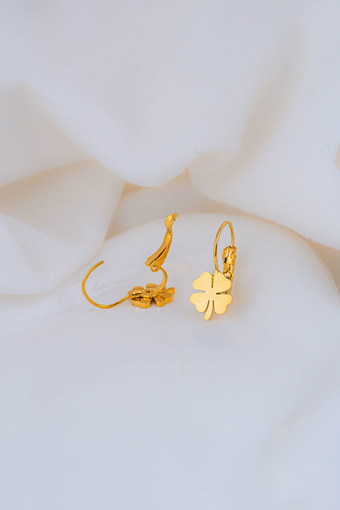 Aretes Trébol Dorados Ref: B3382