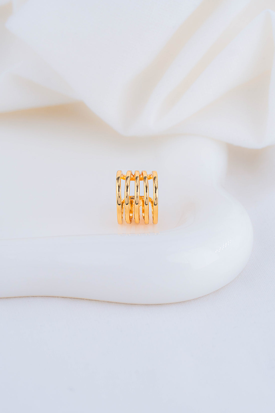 Ear Cuff Nara Dorado Ref: E1464