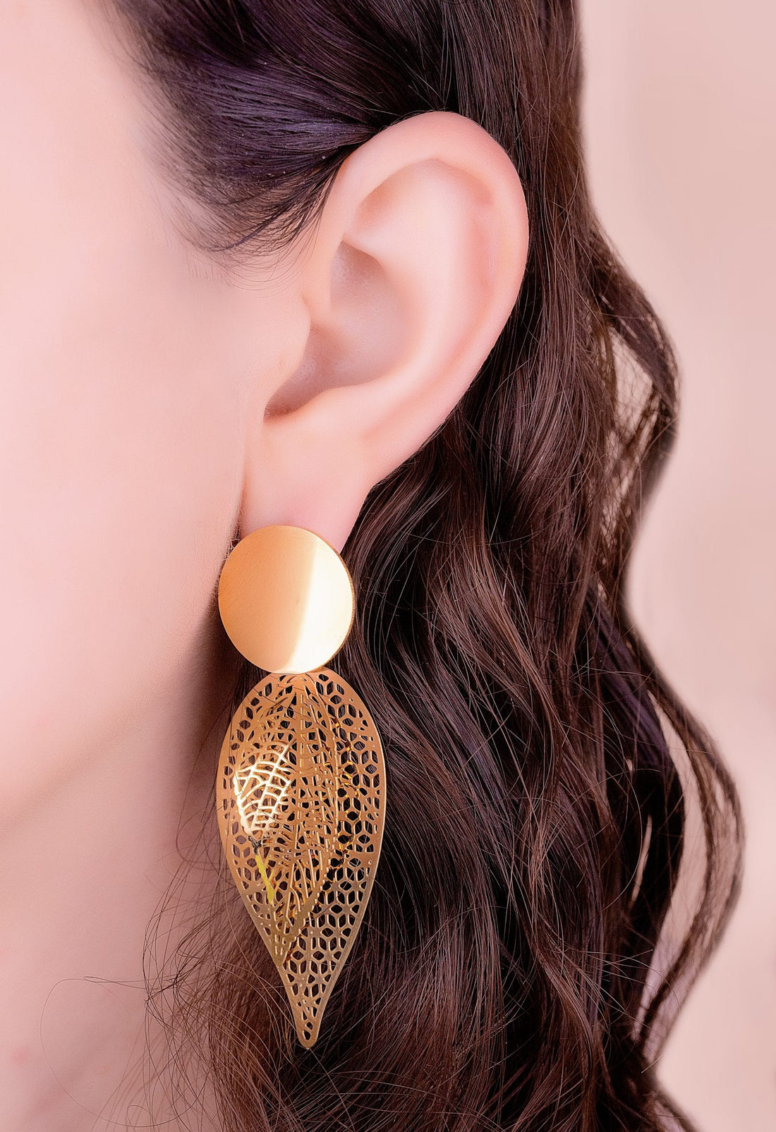 Aretes Hojas Dorados Ref: B1846