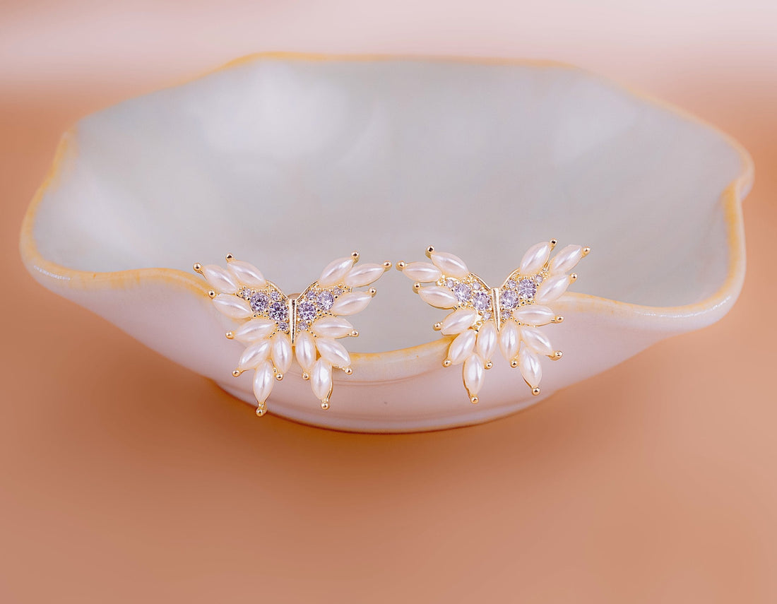 Aretes Mariposas Perlas Dorados Ref: B1884