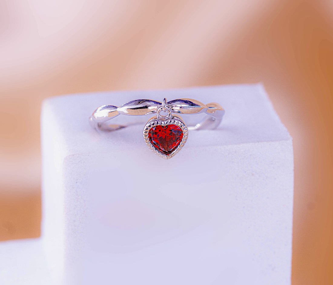 Anillo Corazón Rubí Ref:A225