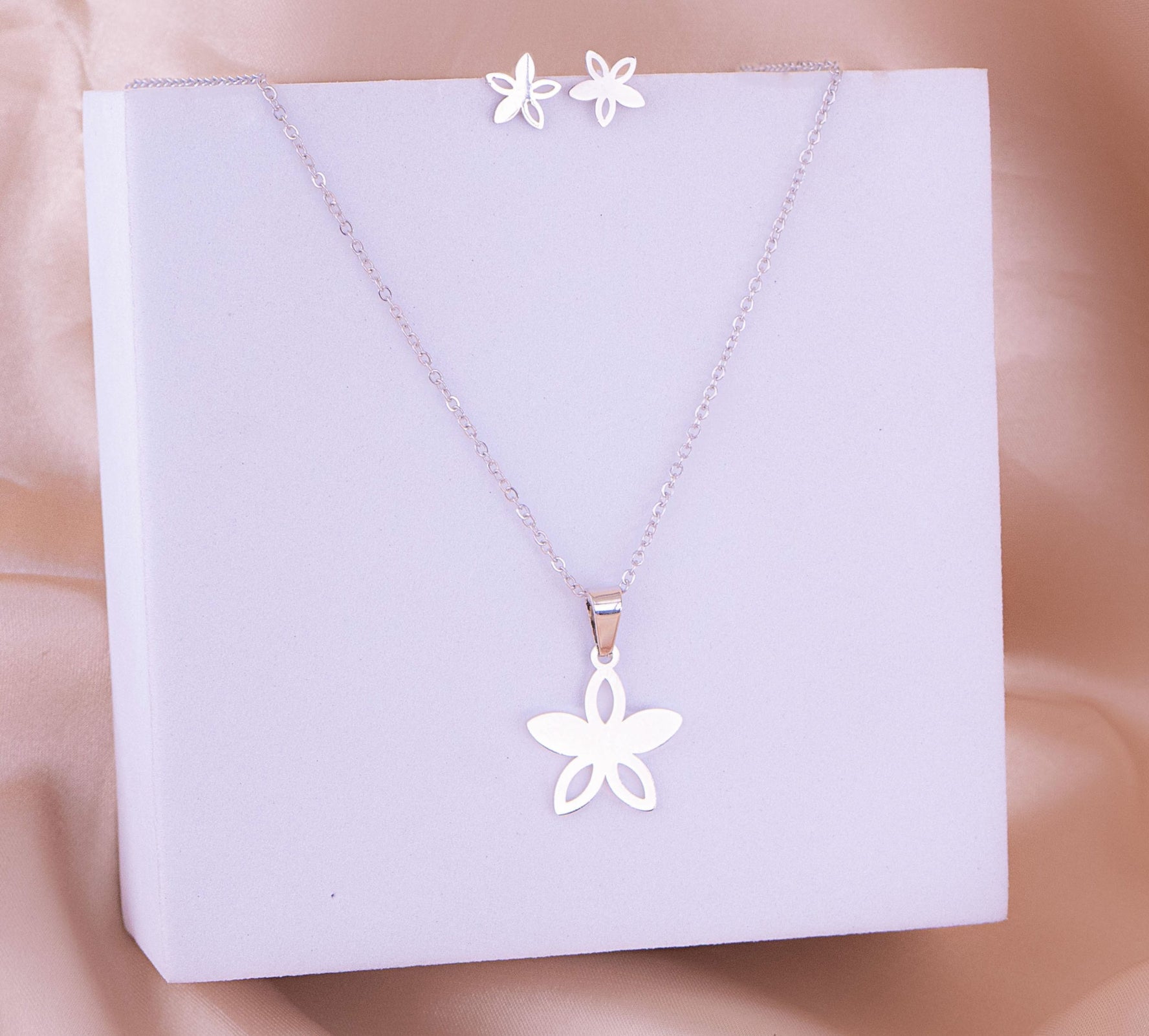 Juego Flor Plateado Ref: G092