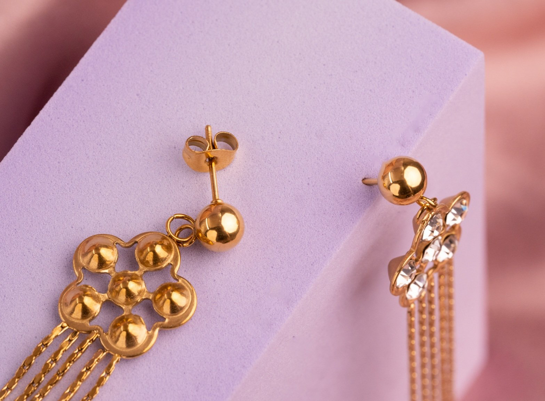 Aretes Flores Circones Lazos Dorados Ref: B607