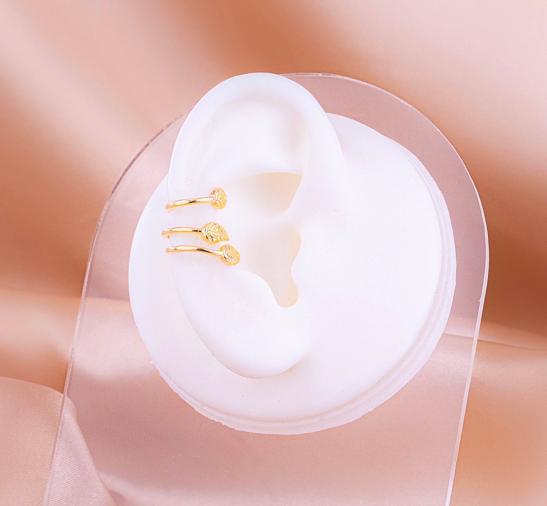 Ear Cuff Fiora Dorado Ref: E1045