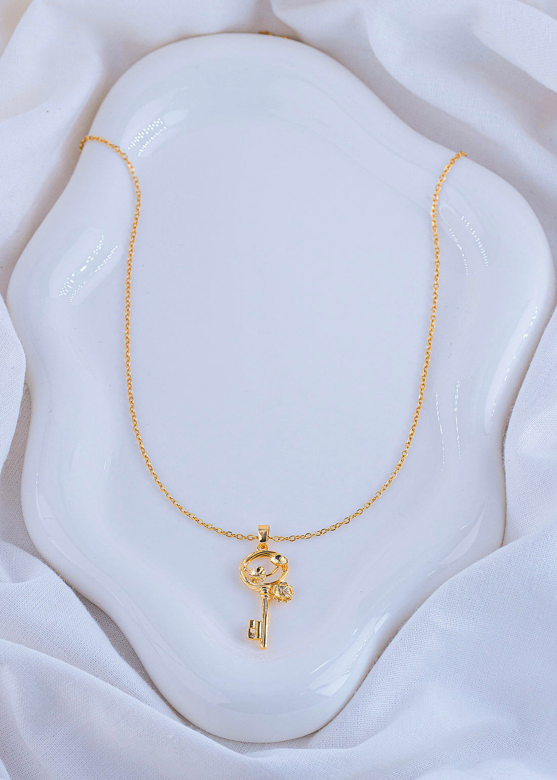 Collar Llave Dorado