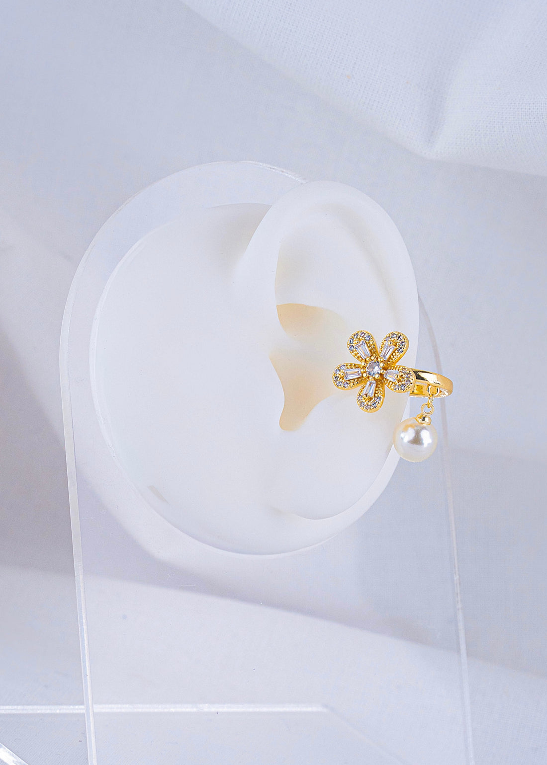 Ear Cuff Magnolia