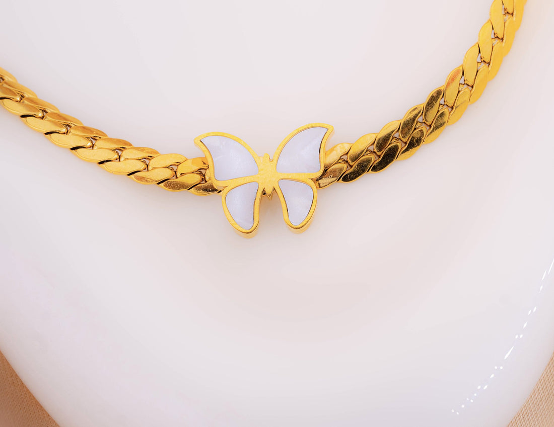 Collar Mariposa Dorado Ref:D563