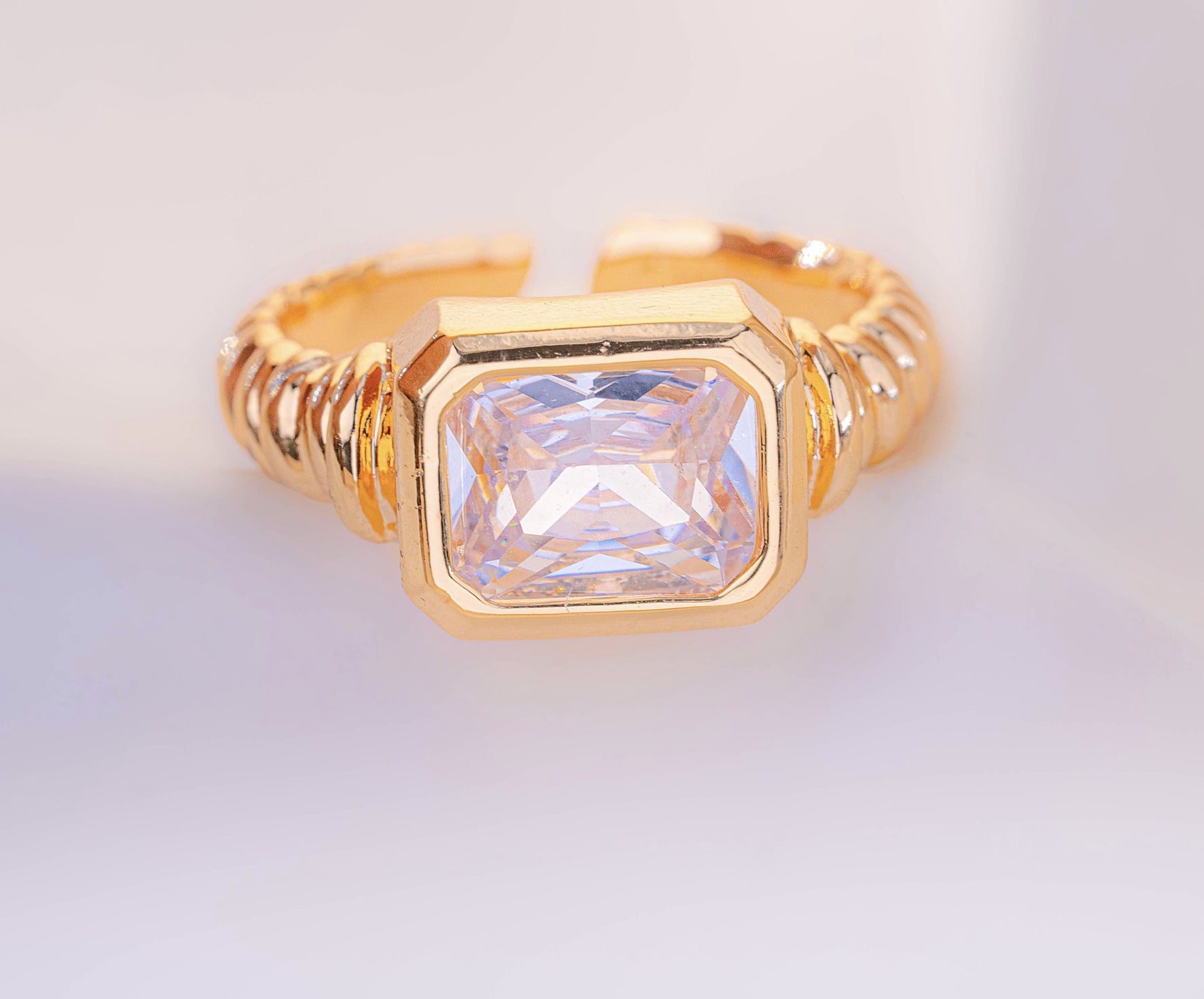 Anillo Magna Dorado Ref: A2461