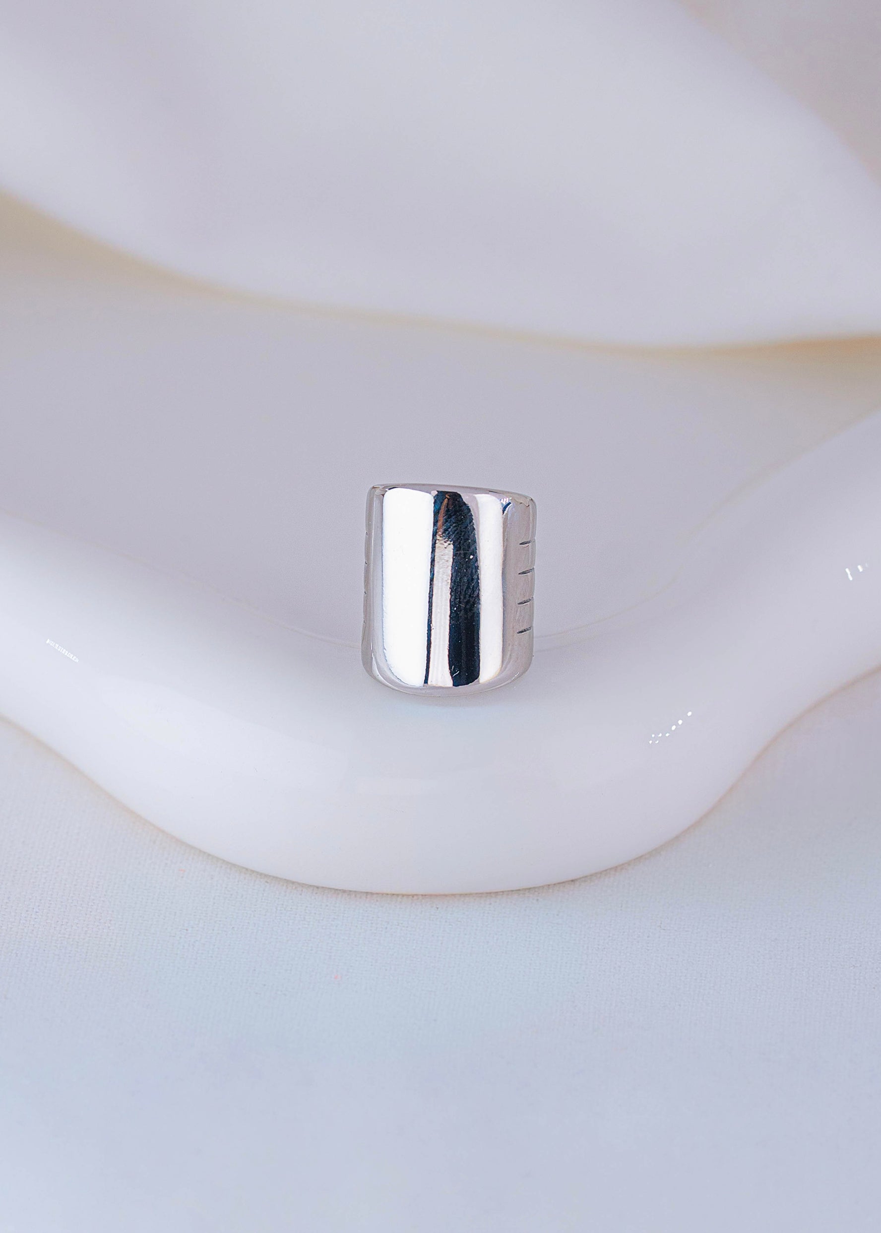 Ear Cuff Oxira Plateado