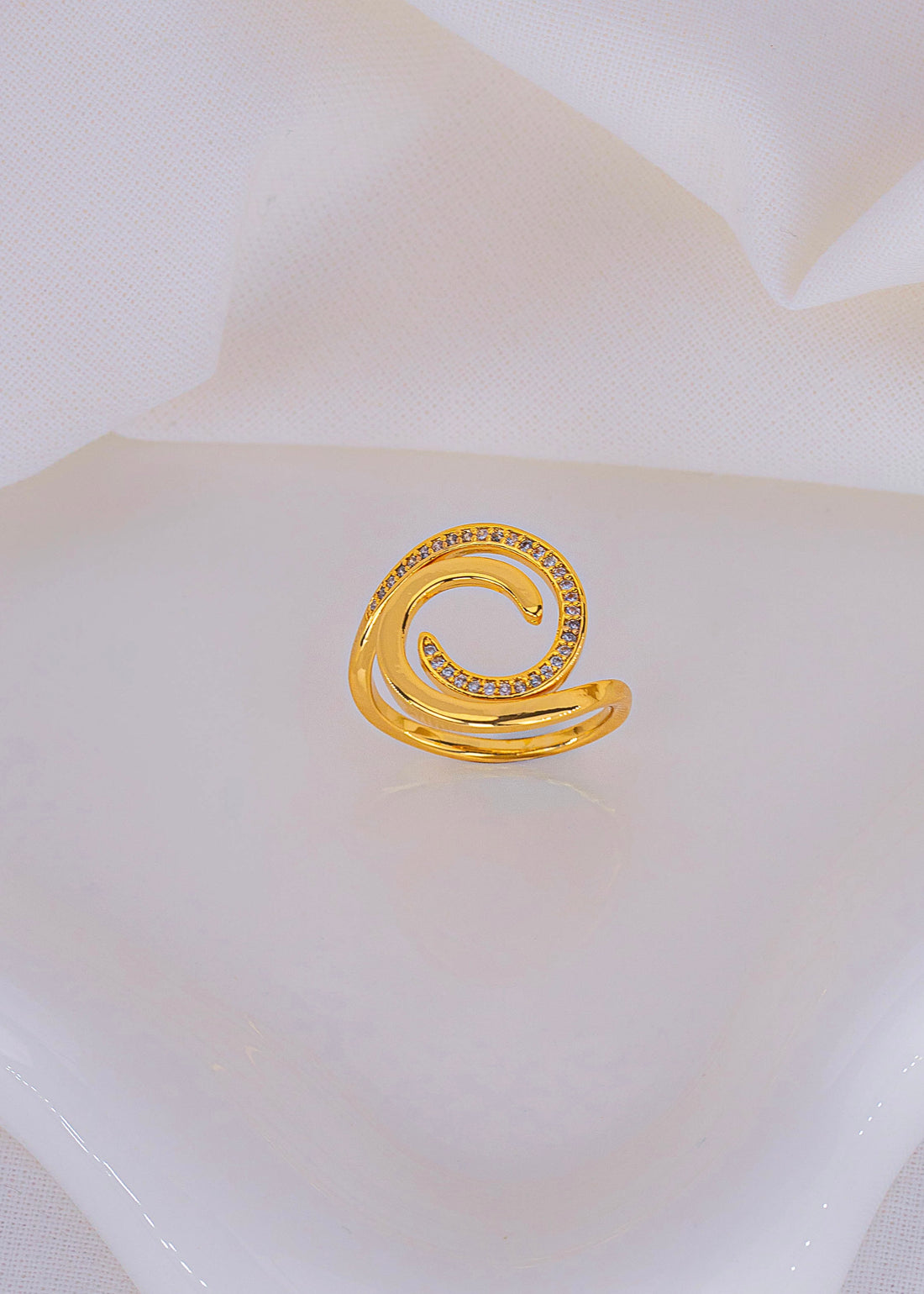 Anillo Athena Dorado Talla 8