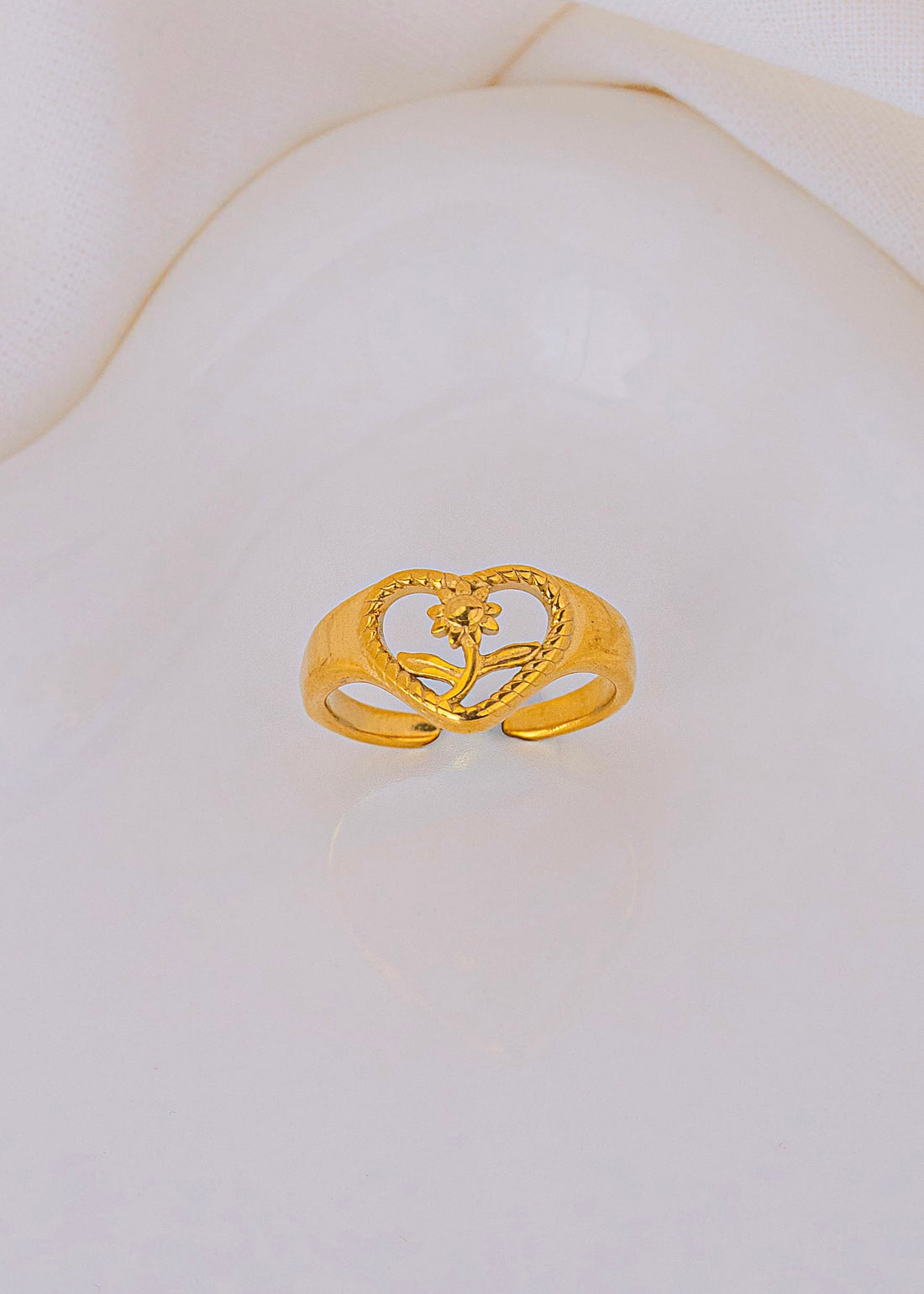 Anillo Corazón Flor Dorado