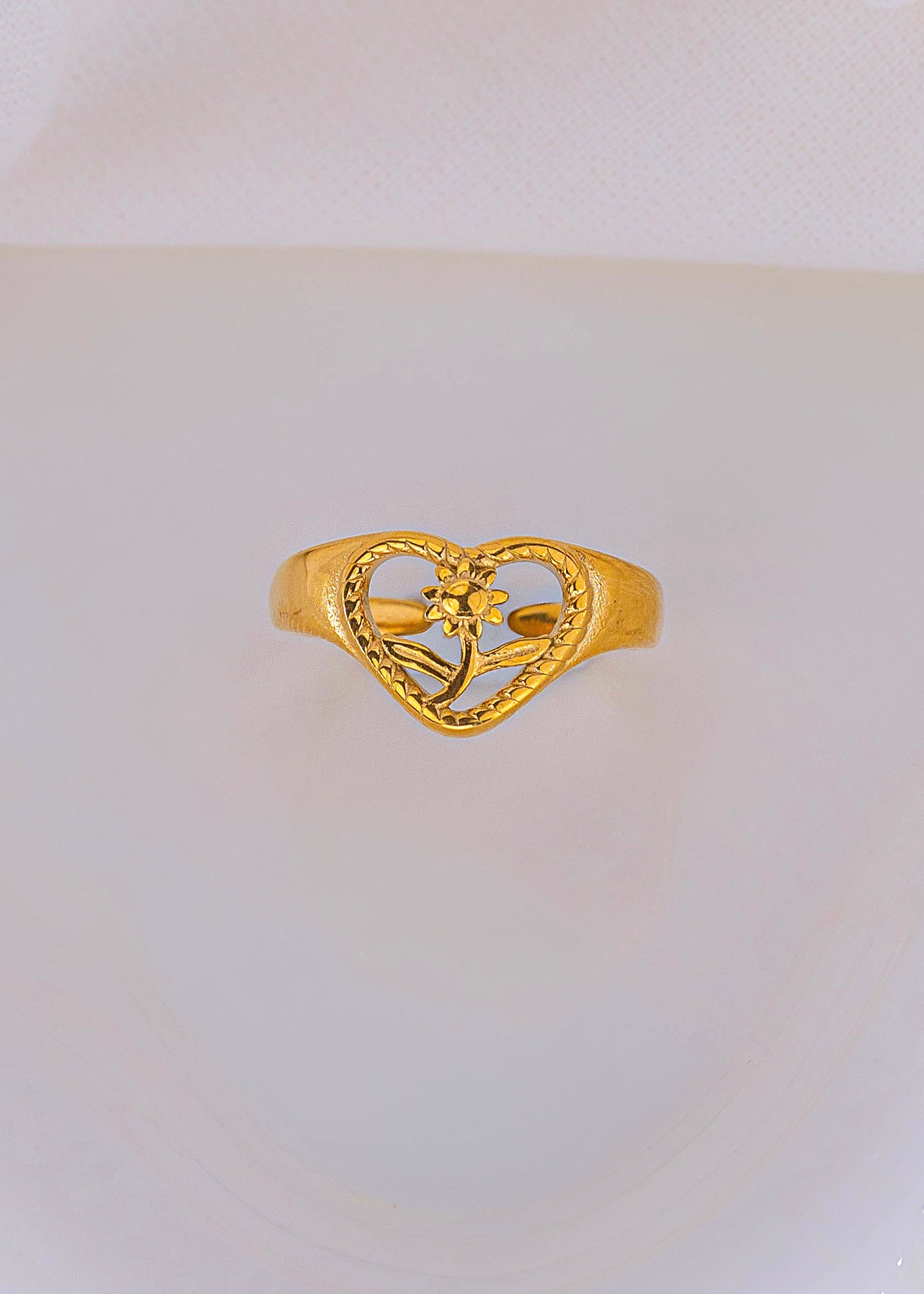Anillo Corazón Flor Dorado