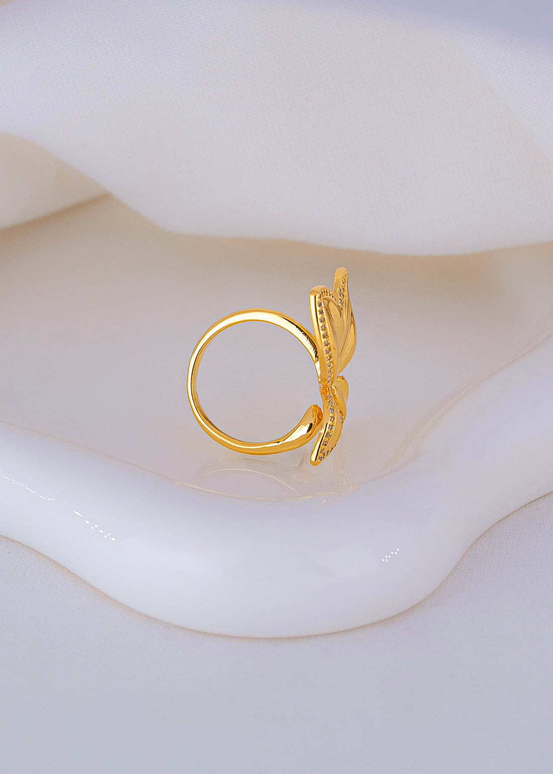 Anillo Dalia Dorado