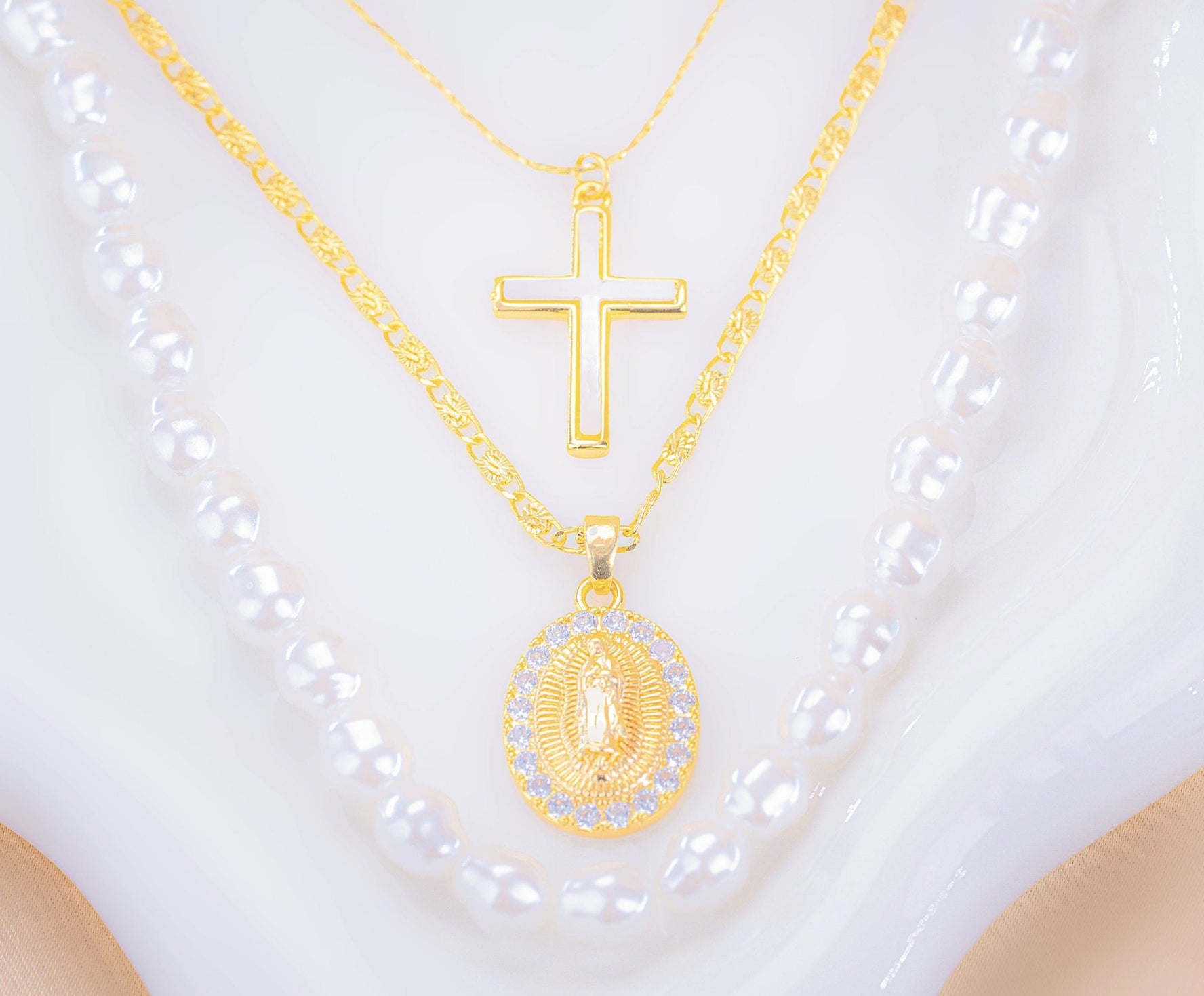 Collar Virgen Perlas Ref: D286