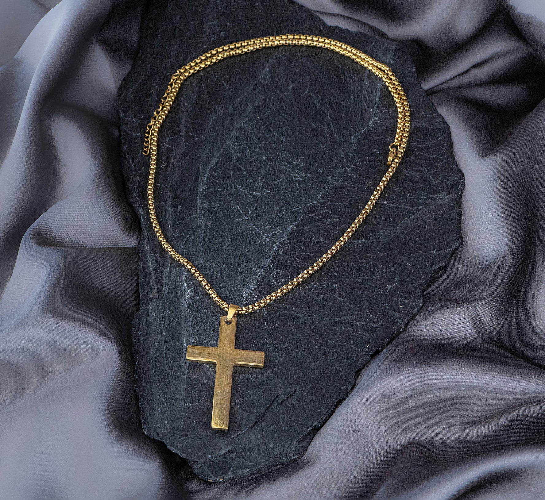 Cadena Cruz Dorada Hombre Ref: F708