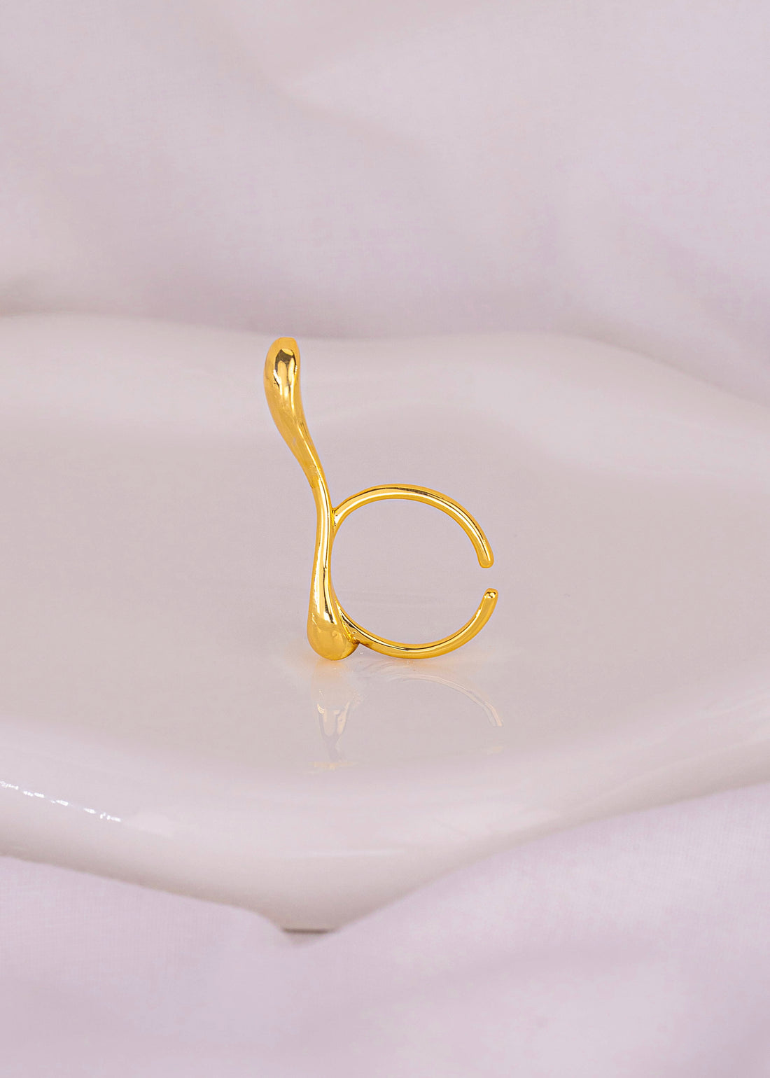 Anillo Isara