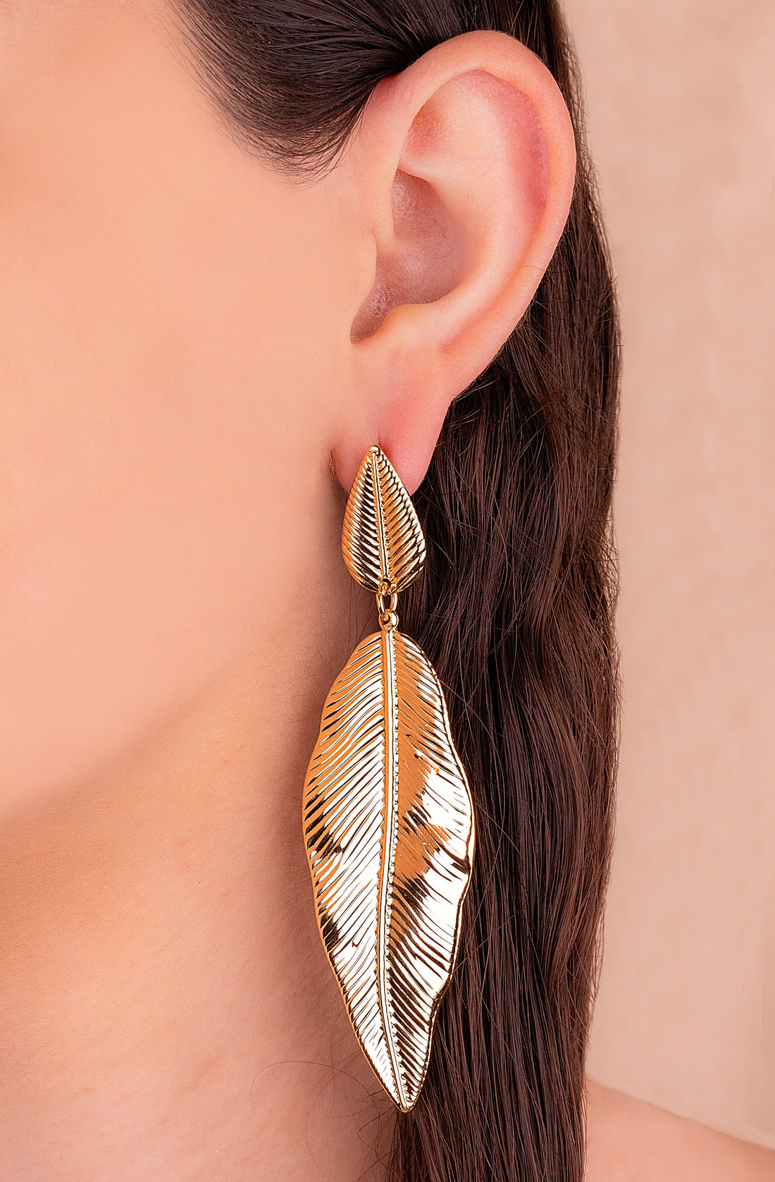 Aretes Hojas Dorados Ref: B1465