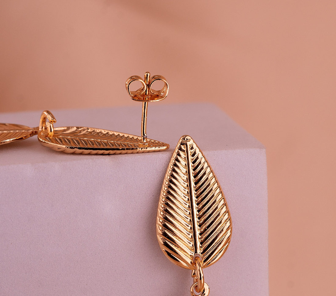 Aretes Hojas Dorados Ref: B1465