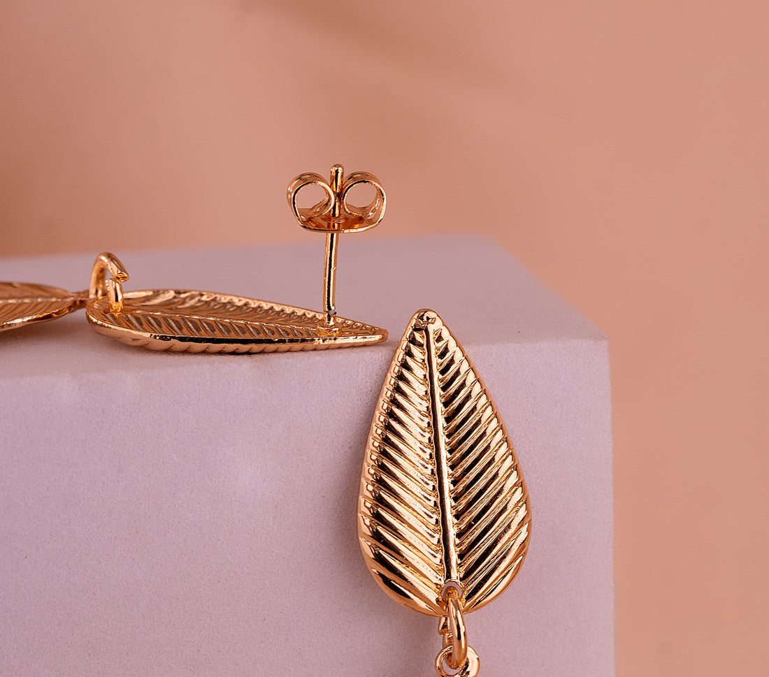 Aretes Hojas Dorados Ref: B1465