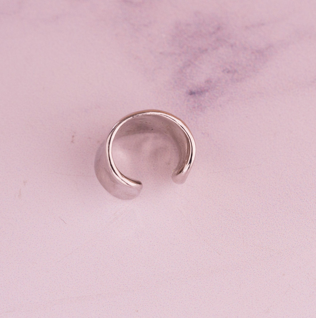 Ear Cuff Corrugado Plateado Ref: E132